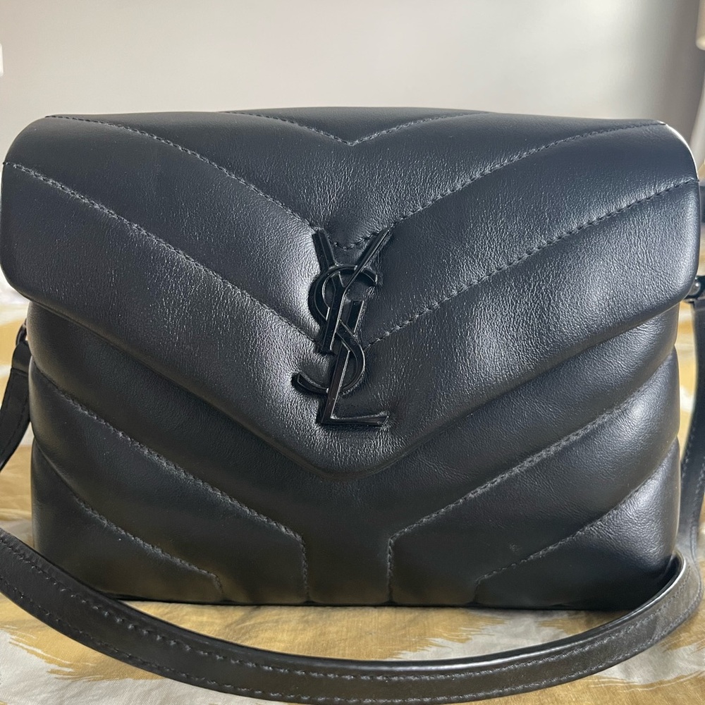 Saint Laurent Classic Black Leather toy loulou. Never used. No scratches.